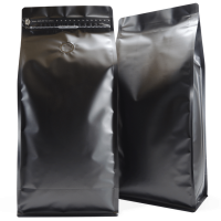 1kg box bottom bag with valve in matt black